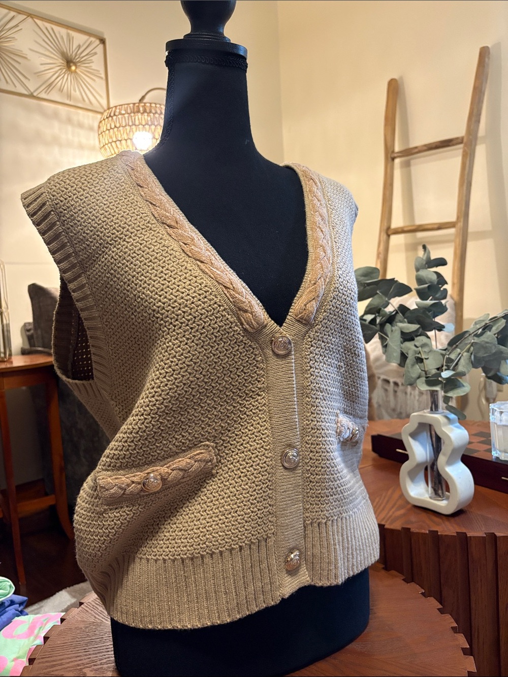 Women’s Cream Cable-Trim V-Neck Button Front Knit Vest